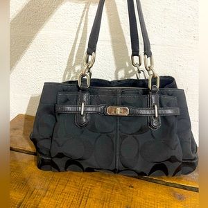 Coach Chelsea Signature C's Jayden Carryall Purse